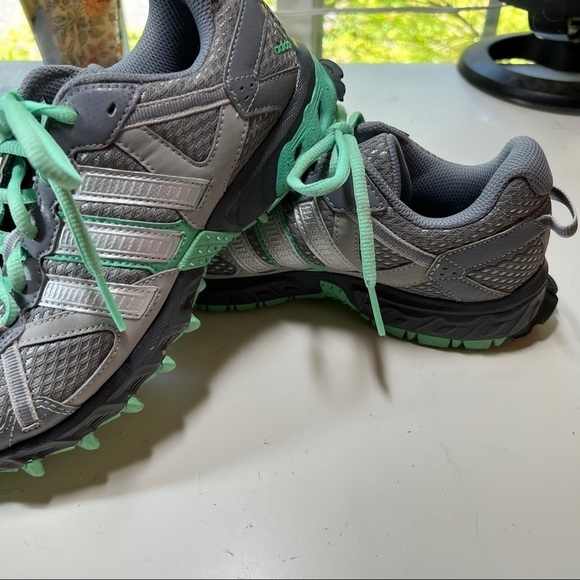 ADIDAS Trainers. Dark gray, silver & turquoise green. Size 8. Mud release soles - Picture 2 of 11